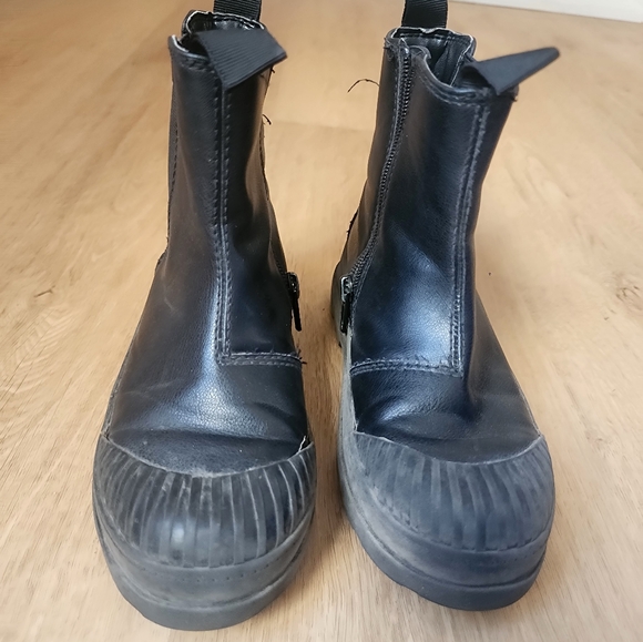 H&M Chelsea toddler boots size 13 - Picture 2 of 3
